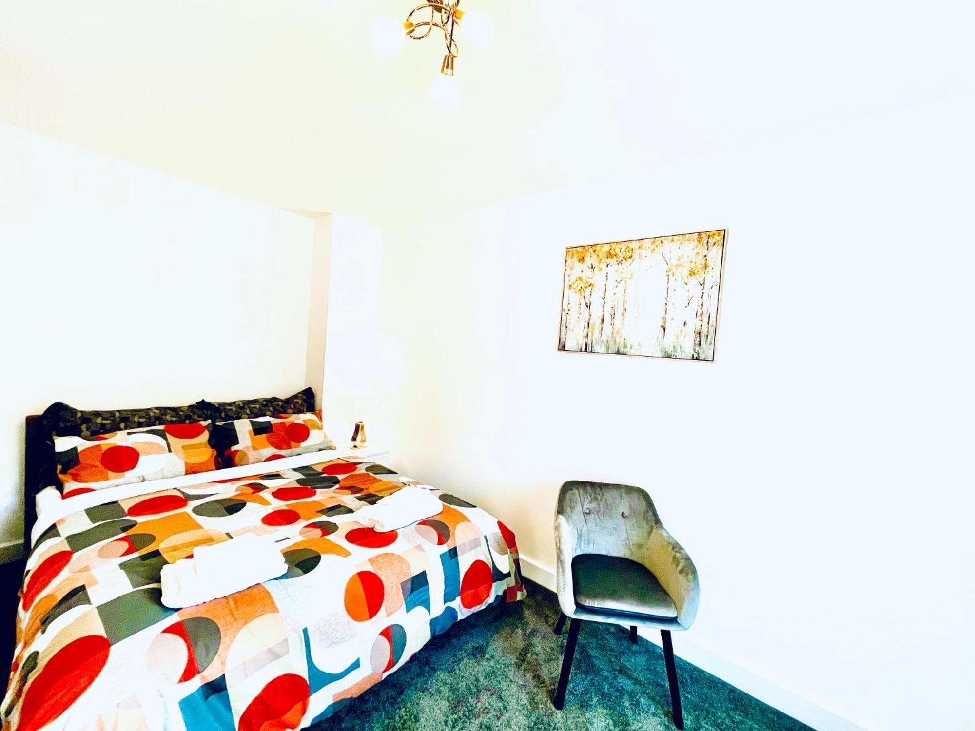 Modern Townhouse, Sleeps 4 With Parking Lejlighed Wakefield Eksteriør billede